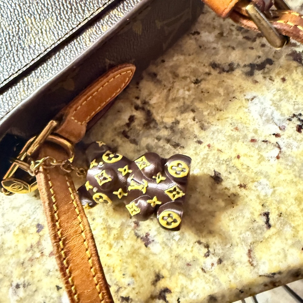 Louis Vuitton Monogram Black and Brown Shoulder Bag - Picture 16 of 16
